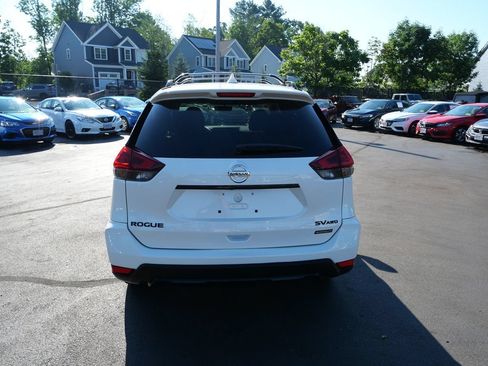 Used 2018 Nissan Rogue SV w/ Premium Package AWD/4WD image 4