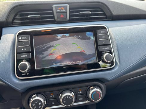 Used 2025 Nissan Versa SV FWD image 23