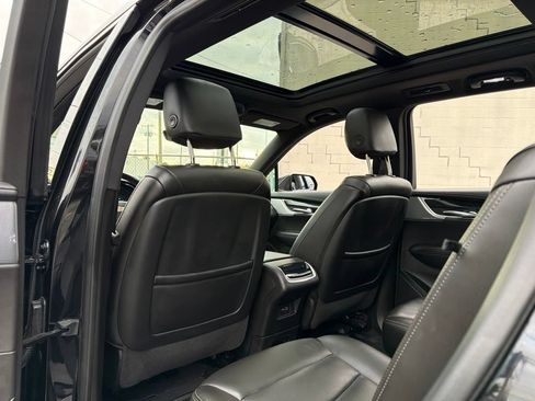 Used 2022 Cadillac XT6 Premium Luxury w/ Technology Package AWD/4WD image 31