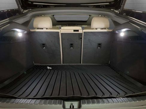 Used 2024 Audi Q4 e-tron Premium Plus w/ Premium Plus image 88