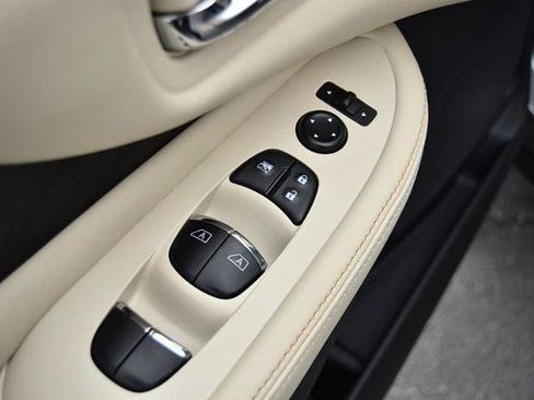 Certified 2024 Nissan Murano Platinum w/ Cargo Package image 9