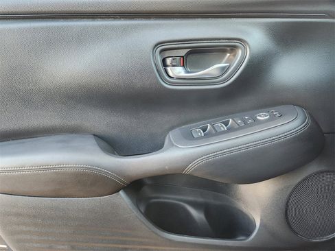 Certified 2024 Honda HR-V EX-L image 22