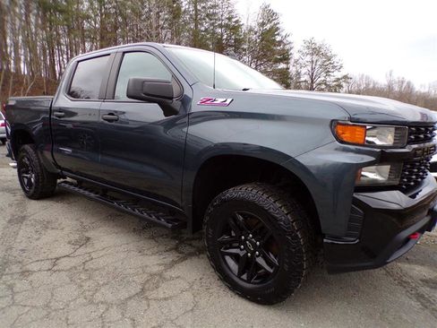 Used 2020 Chevrolet Silverado 1500 Custom Trail Boss w/ Custom Convenience Package image 4