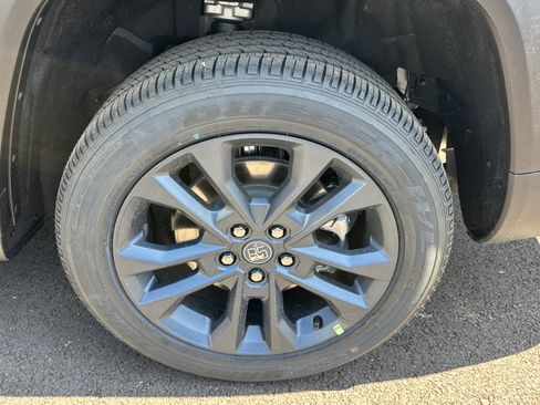 New 2026 Jeep Grand Cherokee L Limited AWD/4WD image 31