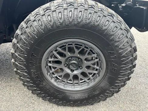 Certified 2021 Jeep Gladiator Sport image 31