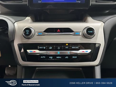 Used 2023 Ford Explorer 4WD image 21