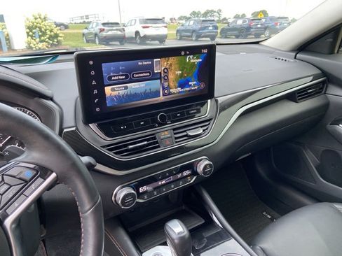 Used 2023 Nissan Altima 2.0 SR FWD image 23