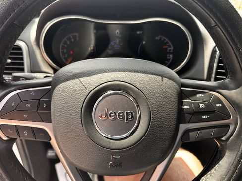 Used 2020 Jeep Grand Cherokee Limited RWD image 18