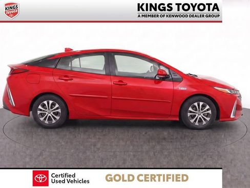 Certified 2022 Toyota Prius Prime Limited FWD image 11