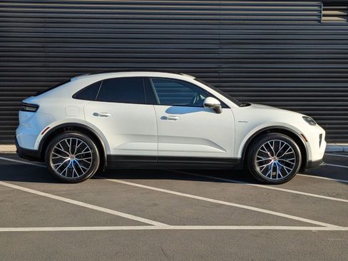 Certified 2025 Porsche Macan 4S Electric image 8