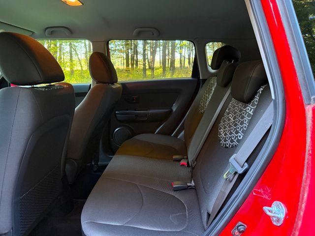 Used 2010 Kia Soul + FWD image 8