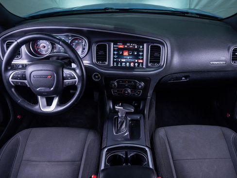 Used 2015 Dodge Charger SXT image 15