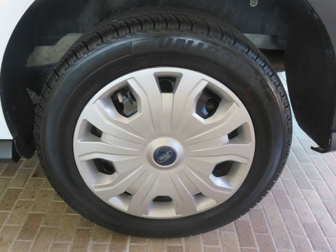 Used 2020 Ford Transit Connect XL image 8