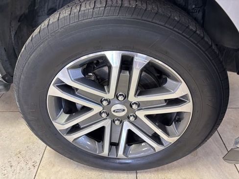 Used 2022 Ford F150 XL w/ STX Appearance Package RWD image 4
