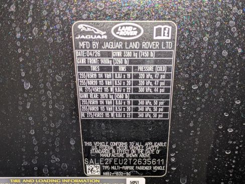 New 2026 Land Rover Defender 130 X-Dynamic SE AWD/4WD image 31