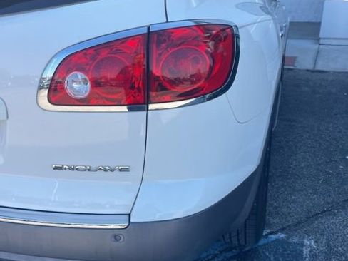 Used 2012 Buick Enclave Leather image 6