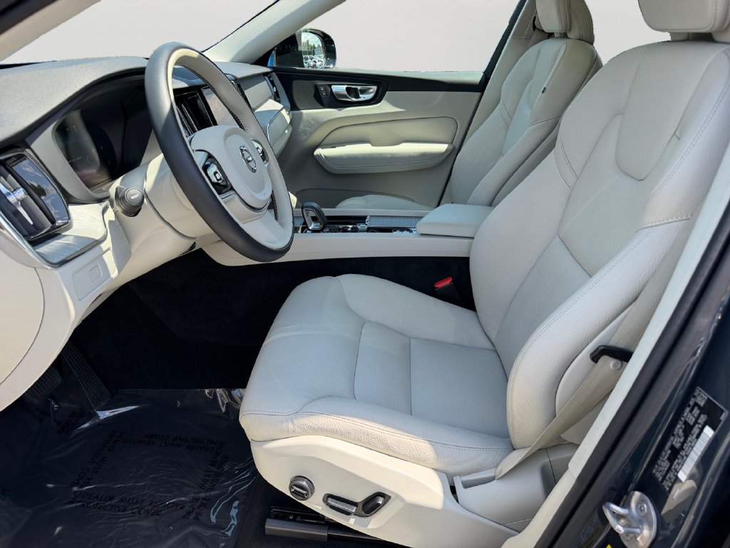 Certified 2024 Volvo XC60 B5 Plus w/ Climate Package AWD/4WD image 16
