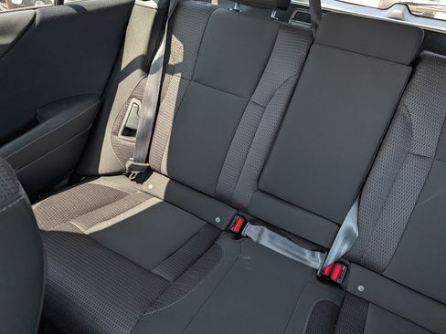 Used 2025 Subaru Outback Premium AWD/4WD image 12