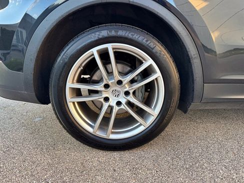 Used 2019 Porsche Cayenne S AWD/4WD image 33