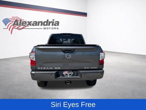 Used 2018 Nissan Titan SV w/ SV Convenience Package AWD/4WD image 7