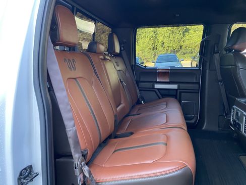 Used 2018 Ford F150 King Ranch w/ Equipment Group 601A Luxury AWD/4WD image 35