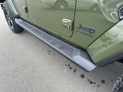 Used 2021 Jeep Wrangler Unlimited Sahara AWD/4WD image 9