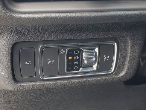 Certified 2022 Lincoln Corsair AWD w/ Premium Package image 11