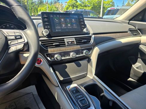 Used 2018 Honda Accord EX-L image 22