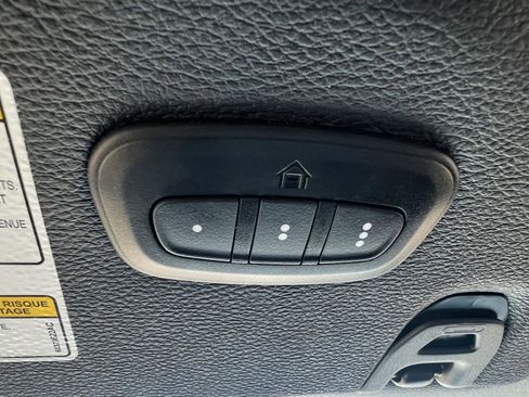 Used 2023 Jeep Wrangler Unlimited Sahara AWD/4WD image 35
