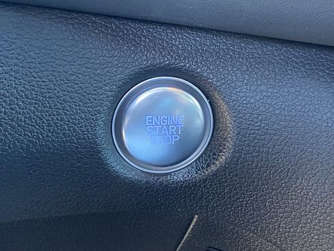 Used 2023 Hyundai Santa Fe SEL image 24