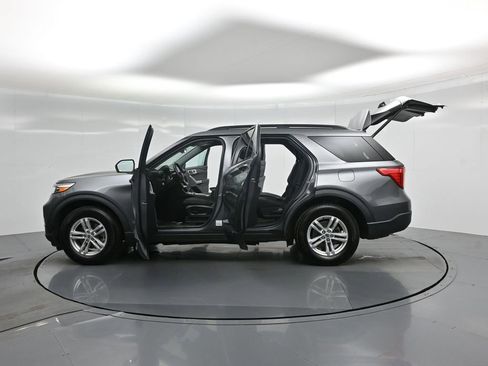 Certified 2022 Ford Explorer XLT w/ Class IV Trailer Tow Package image 38