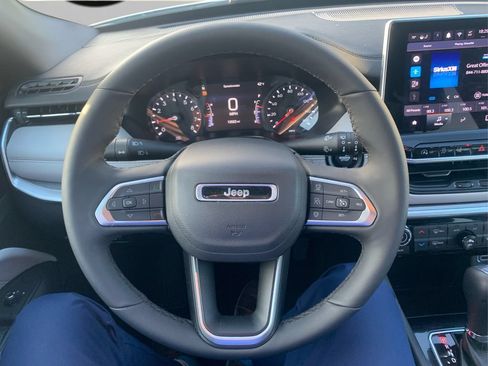 Used 2026 Jeep Compass Limited AWD/4WD image 23