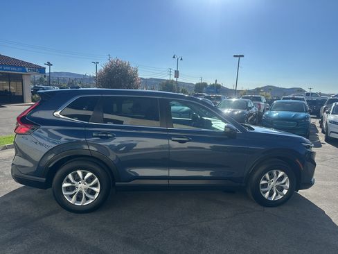 Used 2025 Honda CR-V LX image 4