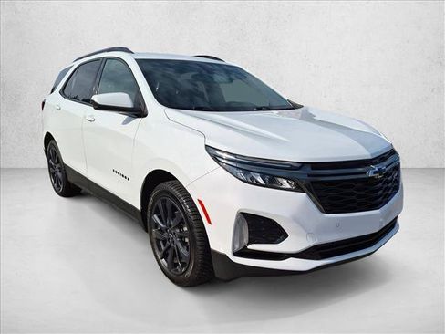 Used 2022 Chevrolet Equinox RS w/ LPO, Floor Liner Package FWD image 3