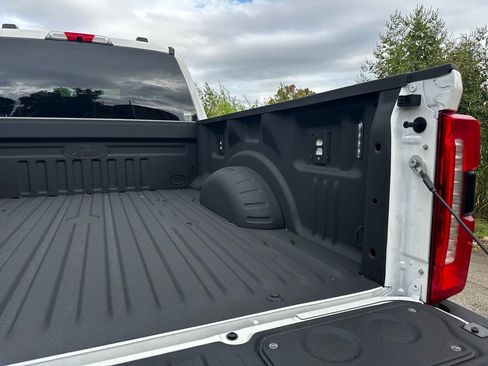 New 2025 Ford F350 Lariat w/ Black Appearance Package image 45