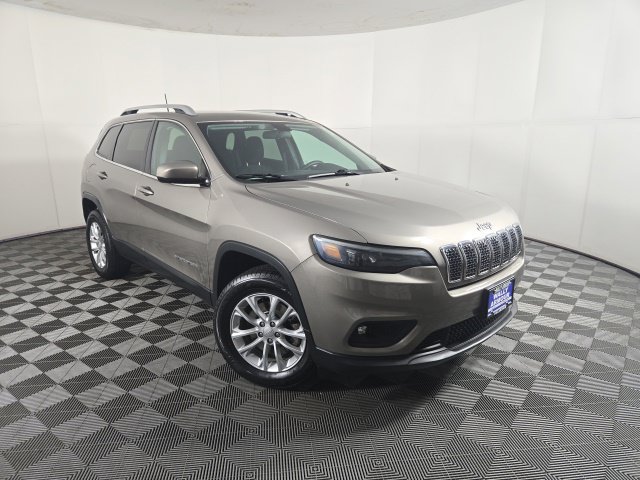 Used 2019 Jeep Cherokee Latitude w/ Popular Appearance Group AWD/4WD image 2