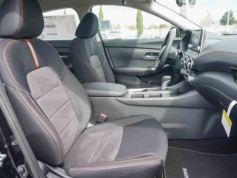 New 2025 Nissan Sentra SR image 17