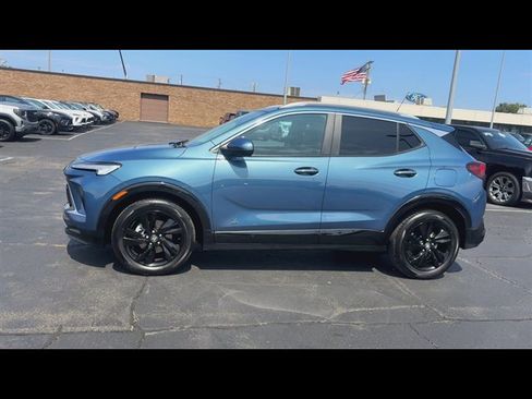 Used 2025 Buick Encore GX Sport Touring w/ Comfort Package FWD image 5