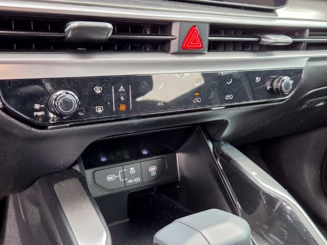 Used 2026 Kia Sorento LX FWD image 20