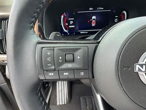 Used 2024 Nissan Pathfinder Platinum w/ Cargo Package FWD image 27