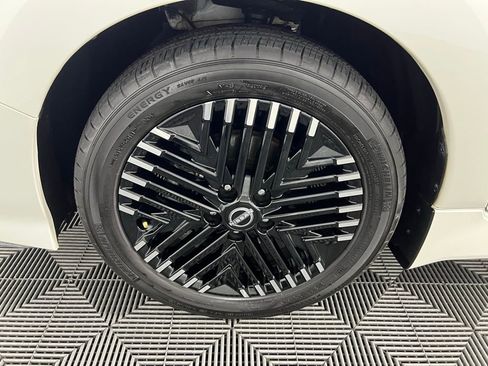 Used 2024 Nissan Leaf SV Plus image 12