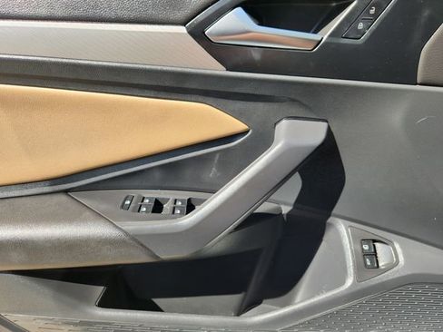 Used 2021 Volkswagen Jetta SE image 23