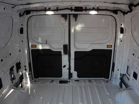 New 2024 Ford Transit 250 Low Roof image 20