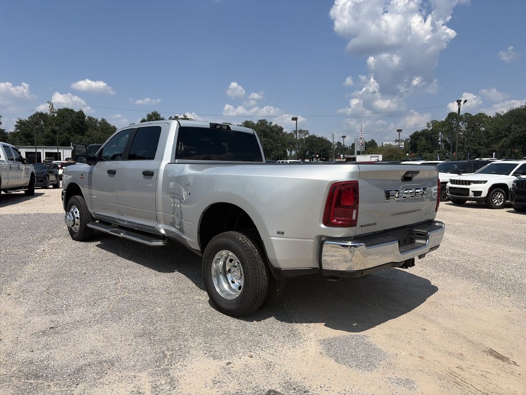 New 2027 RAM 3500 Big Horn AWD/4WD image 4