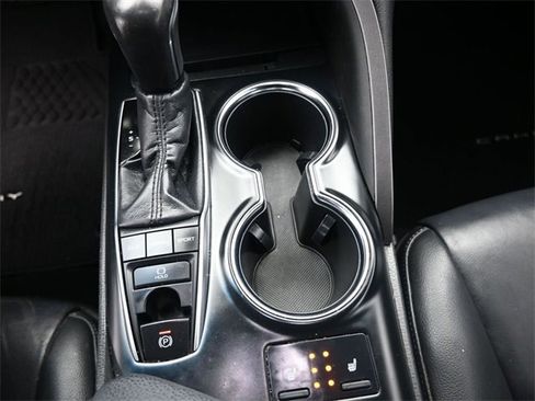 Certified 2018 Toyota Camry XSE image 9