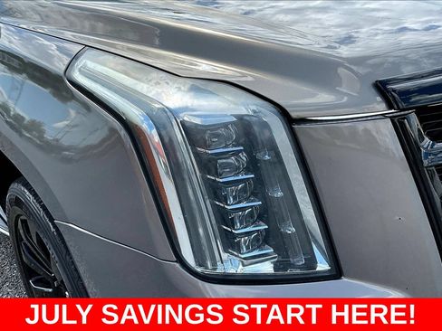 Used 2018 Cadillac Escalade 2WD image 42