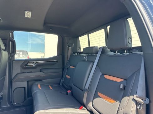 New 2026 GMC Sierra 1500 AT4 w/ AT4 Premium Package AWD/4WD image 32