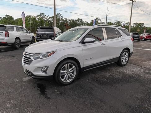 Used 2019 Chevrolet Equinox Premier FWD image 4