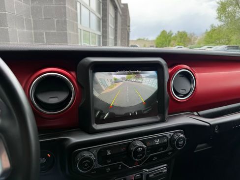 Used 2021 Jeep Wrangler Unlimited Rubicon AWD/4WD image 40