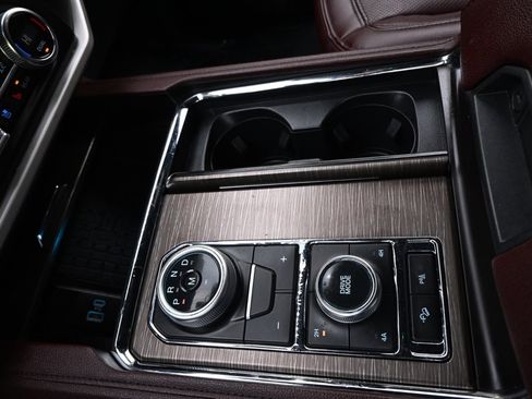 Used 2023 Ford Expedition Limited image 33